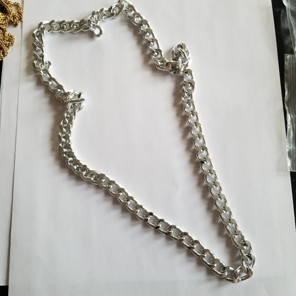 Bold chain necklace silver tone chunky curb - Picture 2 of 6